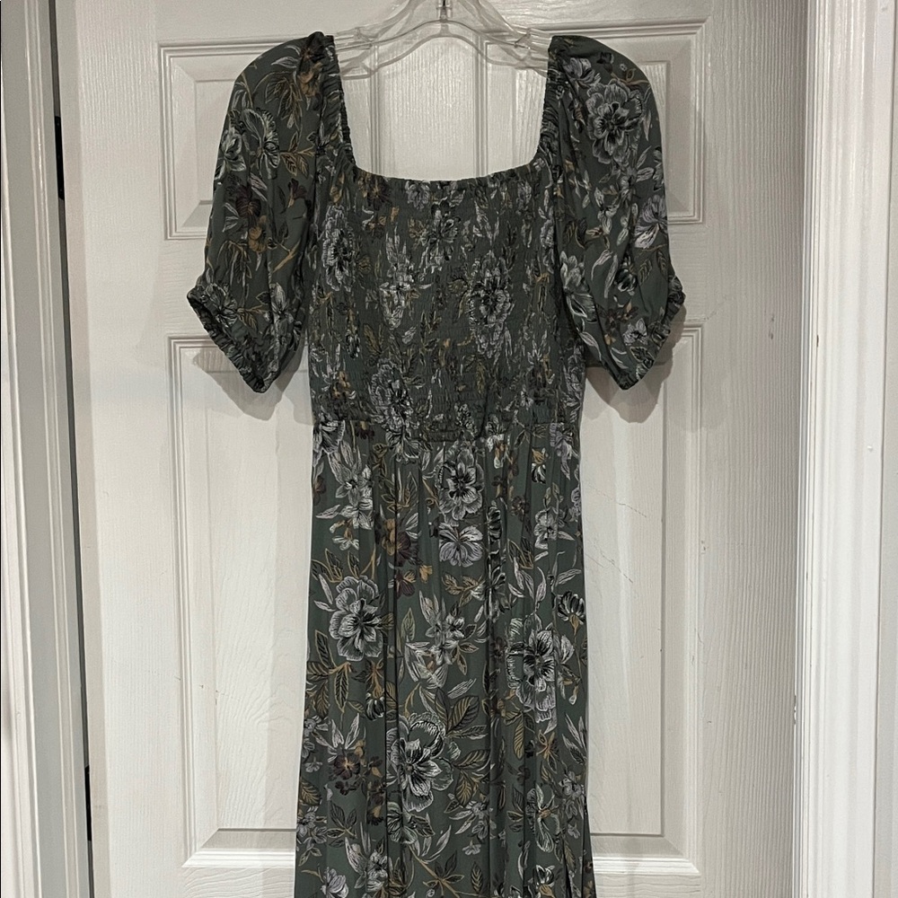 Maurices Dark Green Floral short Sleeve Dress